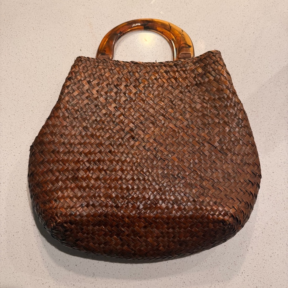 Vintage 90s Woven Straw Handbag | Tortoiseshell Lucite Handle Boho Cottagecore